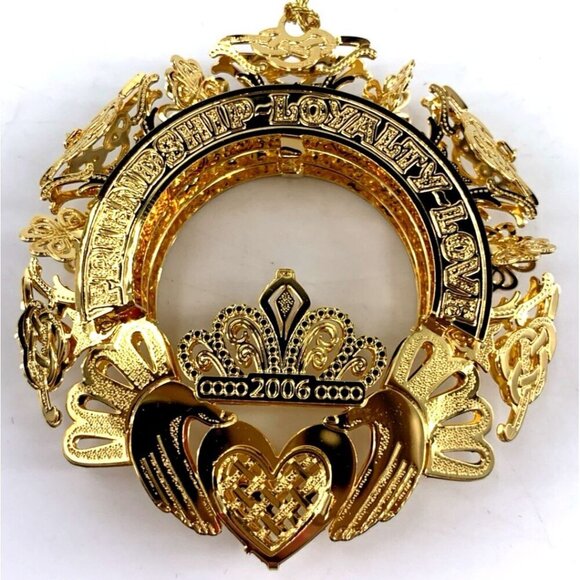 Danbury Mint Other - Danbury Mint 2006 Symbol Of Friendship Christmas Ornament 24K Gold Plated